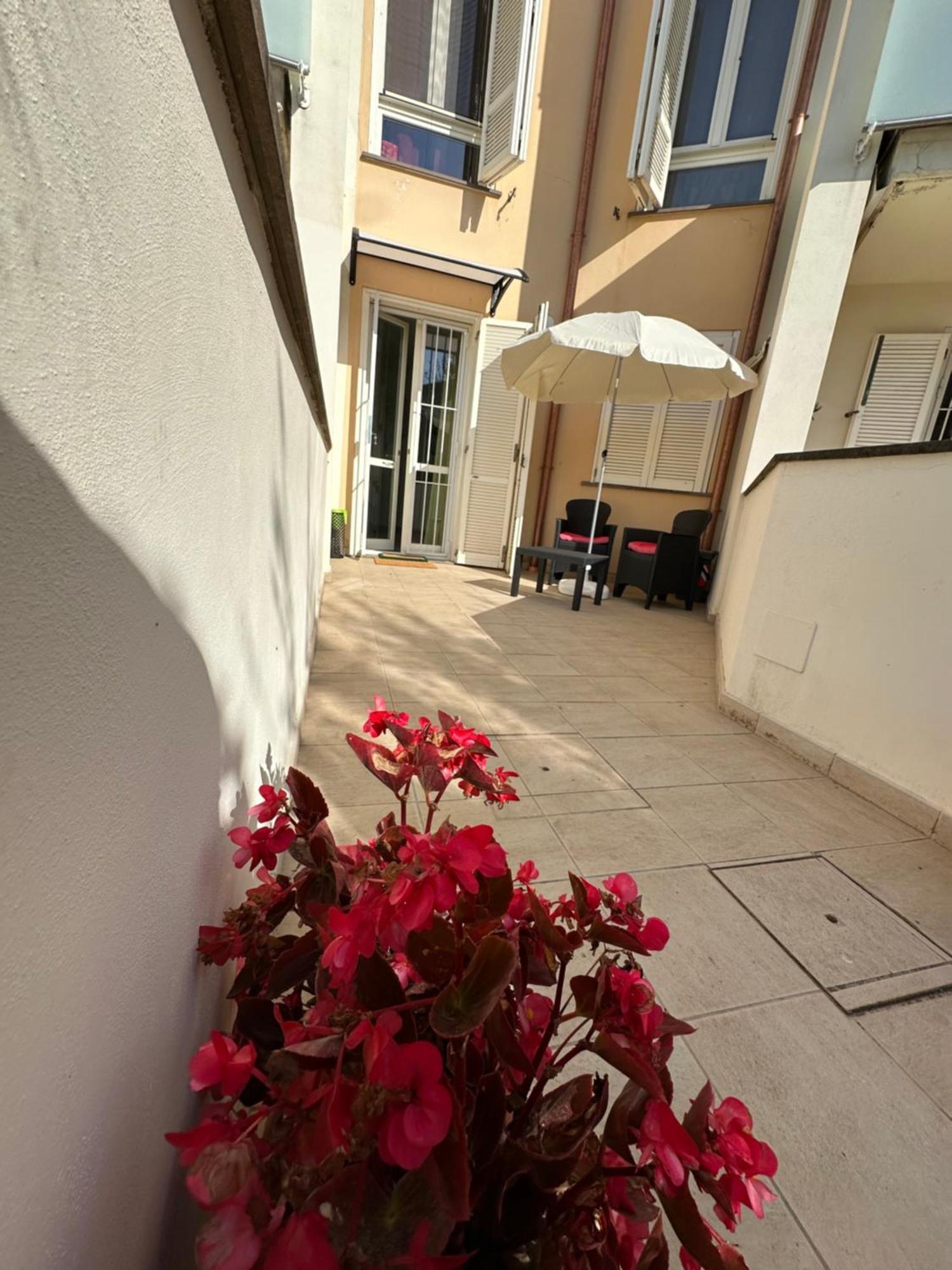 Hotel La Kasina Livorno Exterior foto
